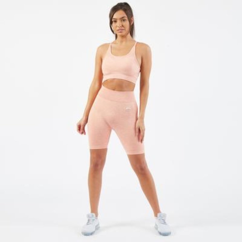 AYBL Motion Seamless BikerShort & Bra Set in Peach